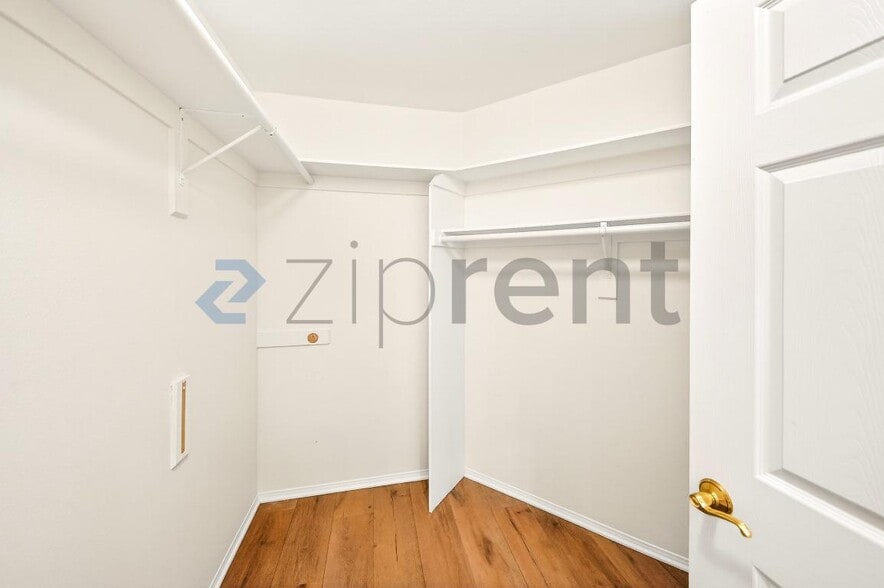 Building Photo - 13075 Pacific Promenade