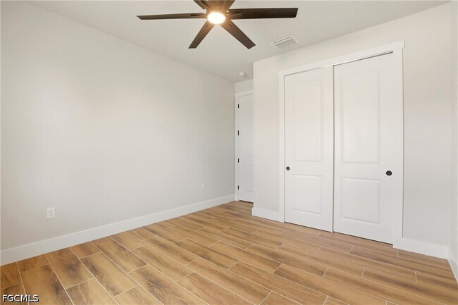 Building Photo - 2630 NW 23rd Ave