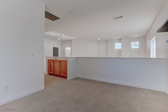 Building Photo - 10381 Walking View Ct