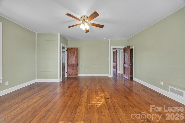 Building Photo - 462 Mock Mill Rd