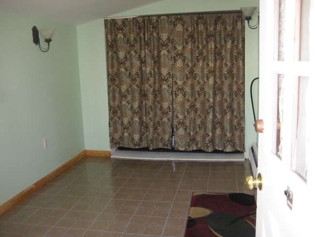 Building Photo - 7 Boline Pl