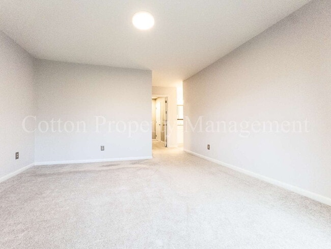 Building Photo - 202 Crooked Creek Rd