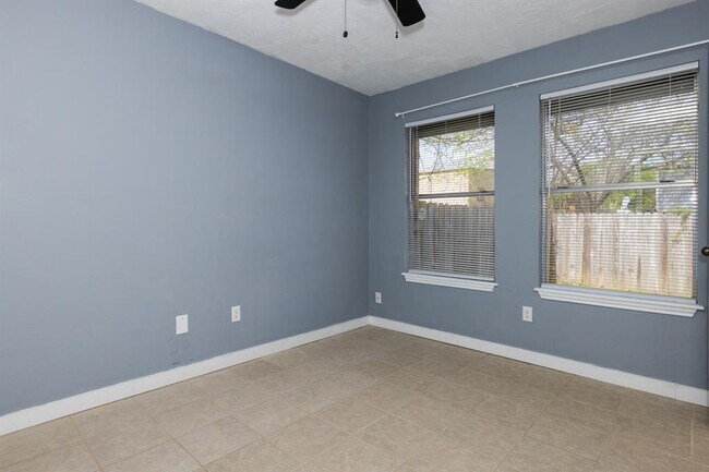 Building Photo - 103 Normal Park Dr
