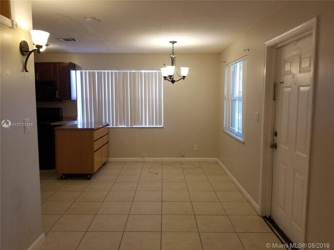 Building Photo - 5972