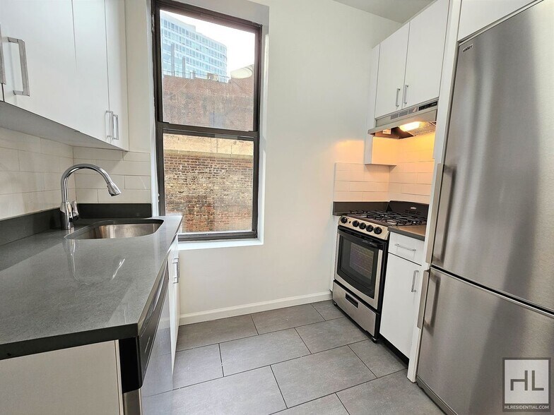 Building Photo - 2nd-Floor 1-Bedroom on the Upper West Side