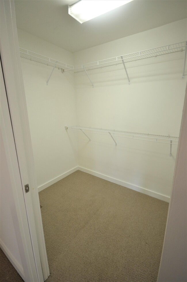 Building Photo - 142 Moreland Ave SE