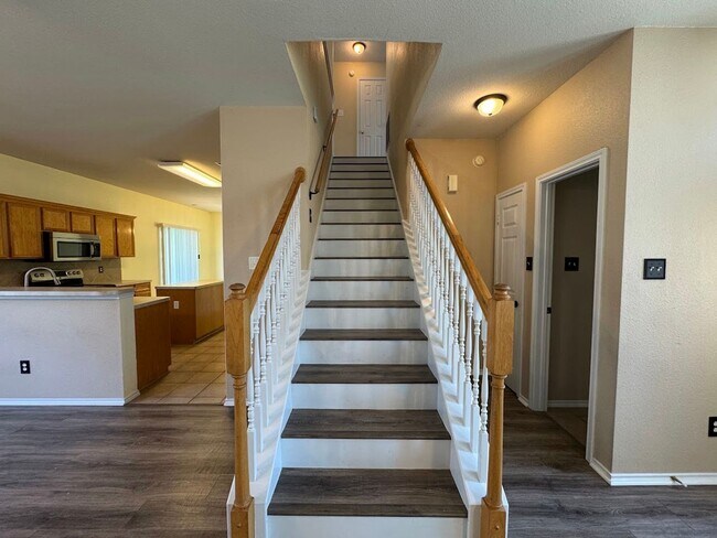 Building Photo - 217 Tepee Dr