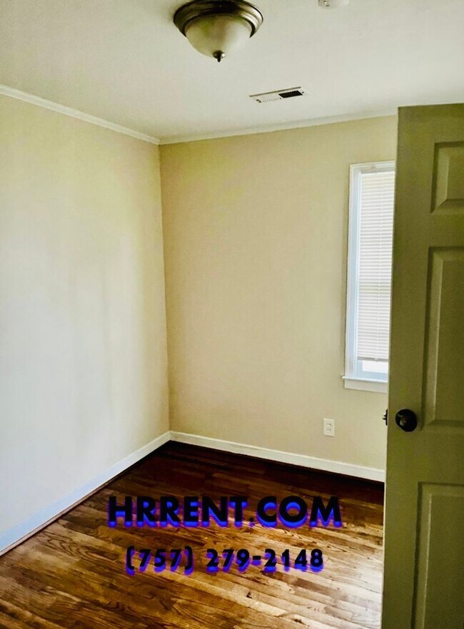 Building Photo - Coming Soon....Lovely 3 Bedroom 1 Bath Single Family Home located in the North King Street area o...