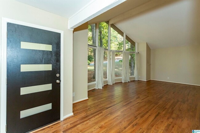 Building Photo - 1928 Indian Lake Dr