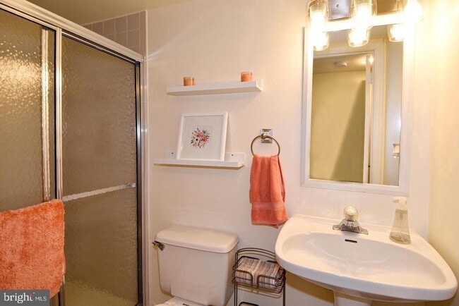 Building Photo - 5449 Grove Ridge Way