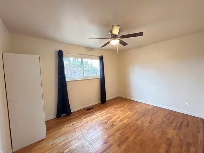 Building Photo - 3820 Jerree St