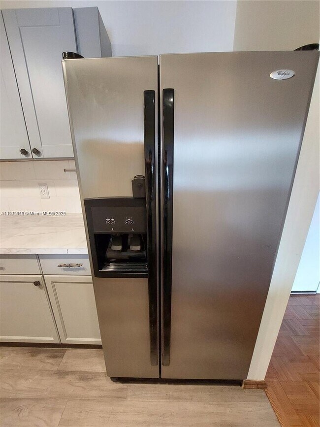 Building Photo - 16851 NE 23rd Ave