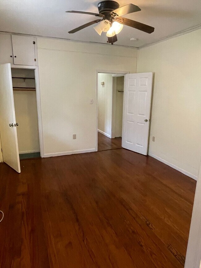Building Photo - 2BD/1BA Shotgun in MidCity