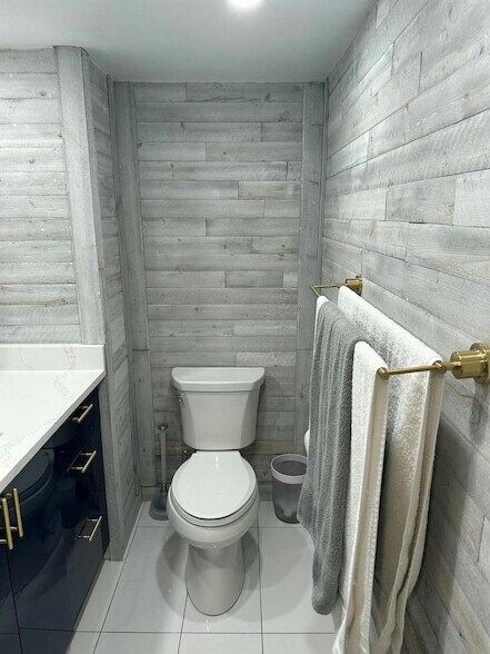 Building Photo - 3570 S Ocean Blvd