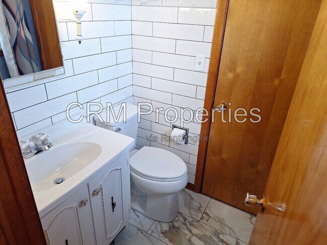 Building Photo - 3505 Melody Ln W