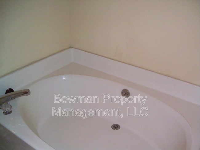 Building Photo - 125 Cardinal Creek Ln