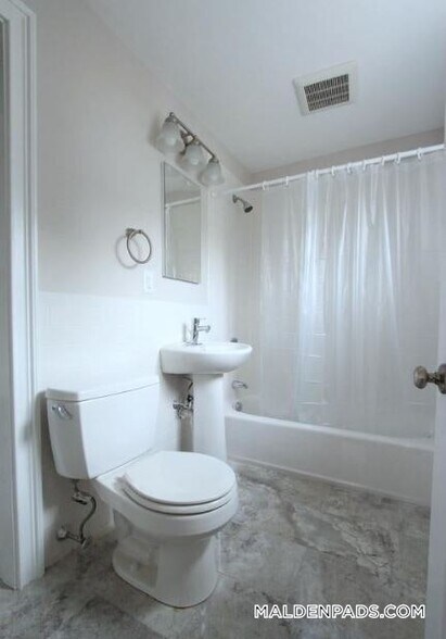 Building Photo - 134 Summer St