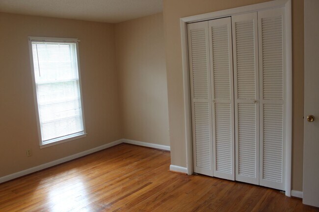Building Photo - 5817 Dobson Dr