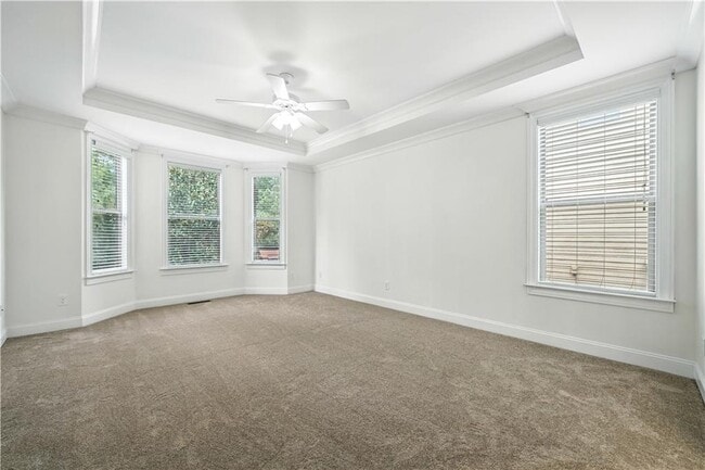 Building Photo - 5260 Breckinridge Ln
