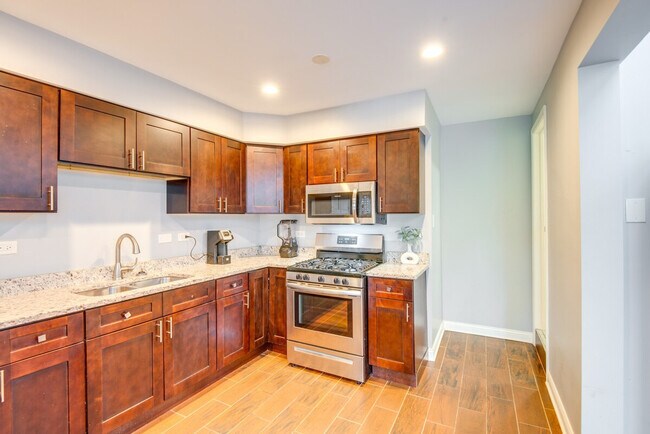 Building Photo - 8138 S Kedzie Ave