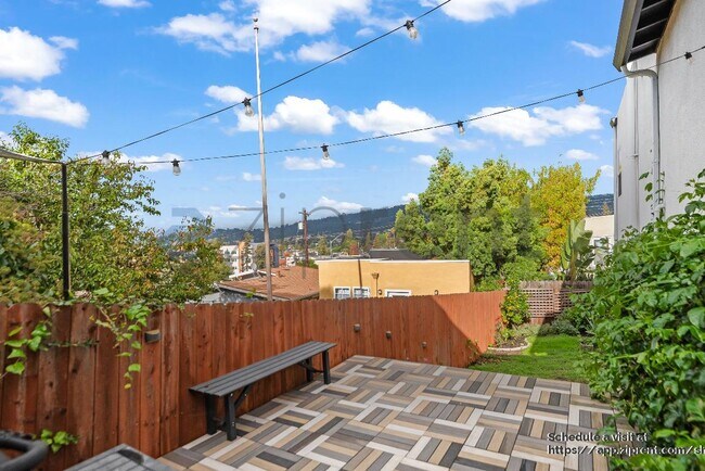 Building Photo - 3473 Birdsall Ave