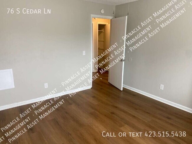 Building Photo - 76 S Cedar Ln