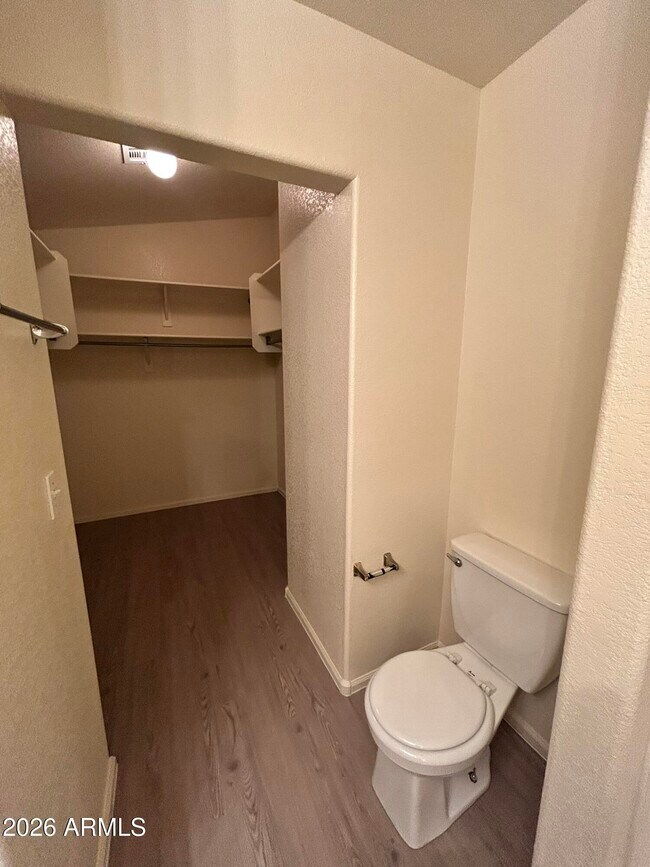 Building Photo - 42406 W Sunland Dr