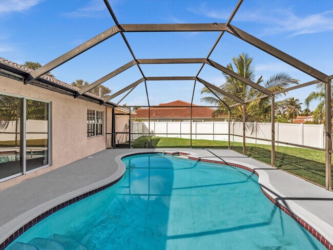 Building Photo - 13400 NW 5th Ct