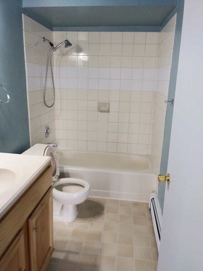 Building Photo - 2403 Turner St