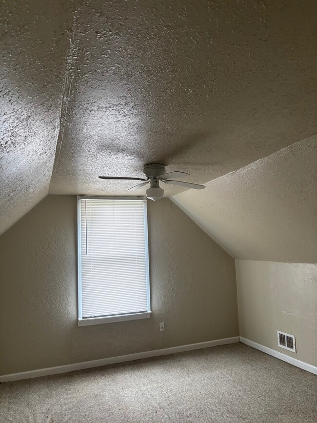 Bedroom - 963 Switzer Ave