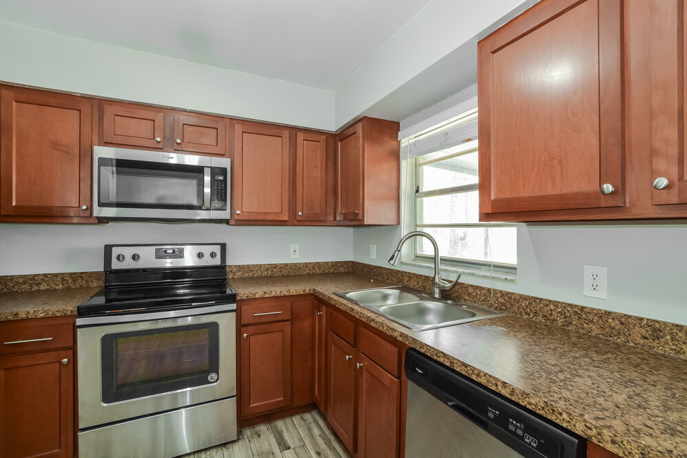 Building Photo - 1301 Baranova Rd