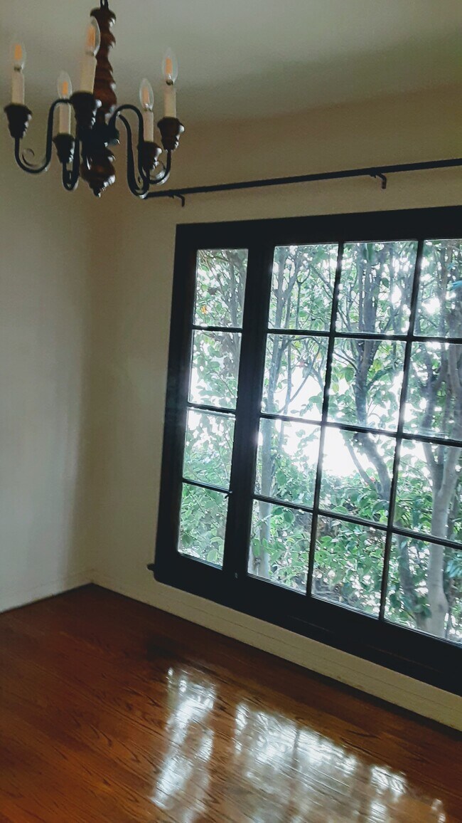 Dining Room - 1633 Greenfield Ave