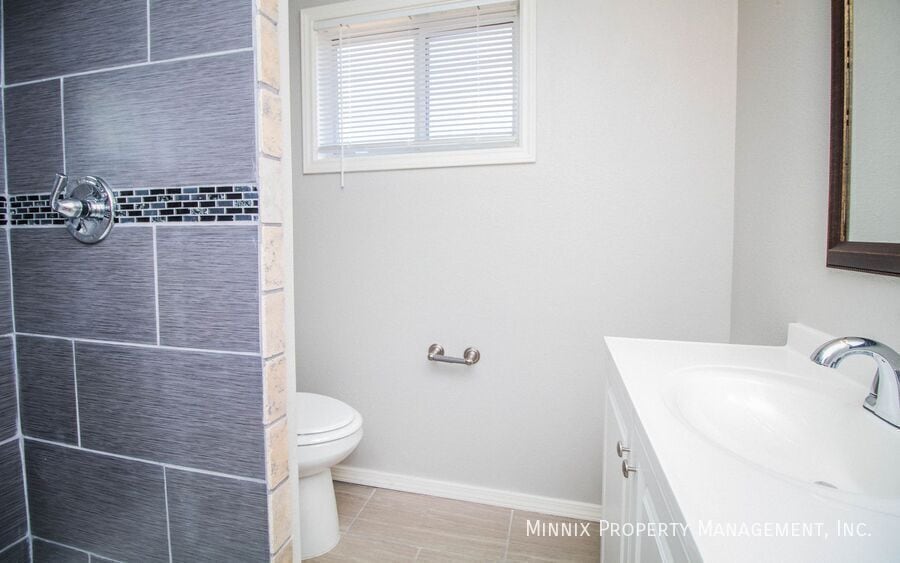 Building Photo - 2710 68th St