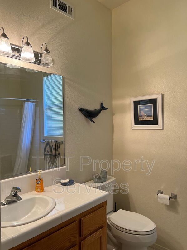 Building Photo - 6213 Kestrel Ln