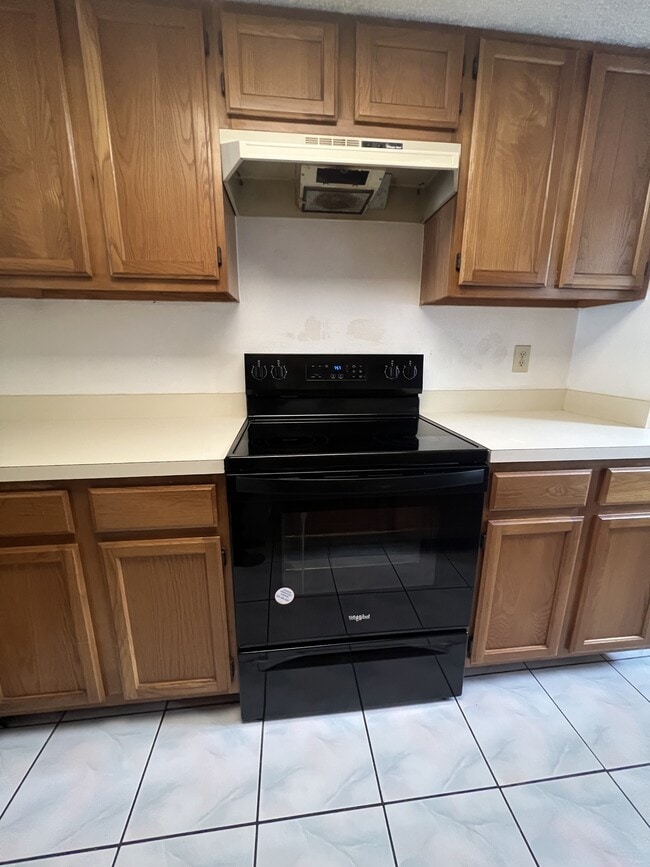 Building Photo - 3356 Fox Hunt Dr