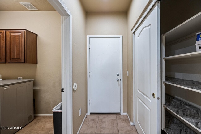 Building Photo - 16275 N 98th Pl