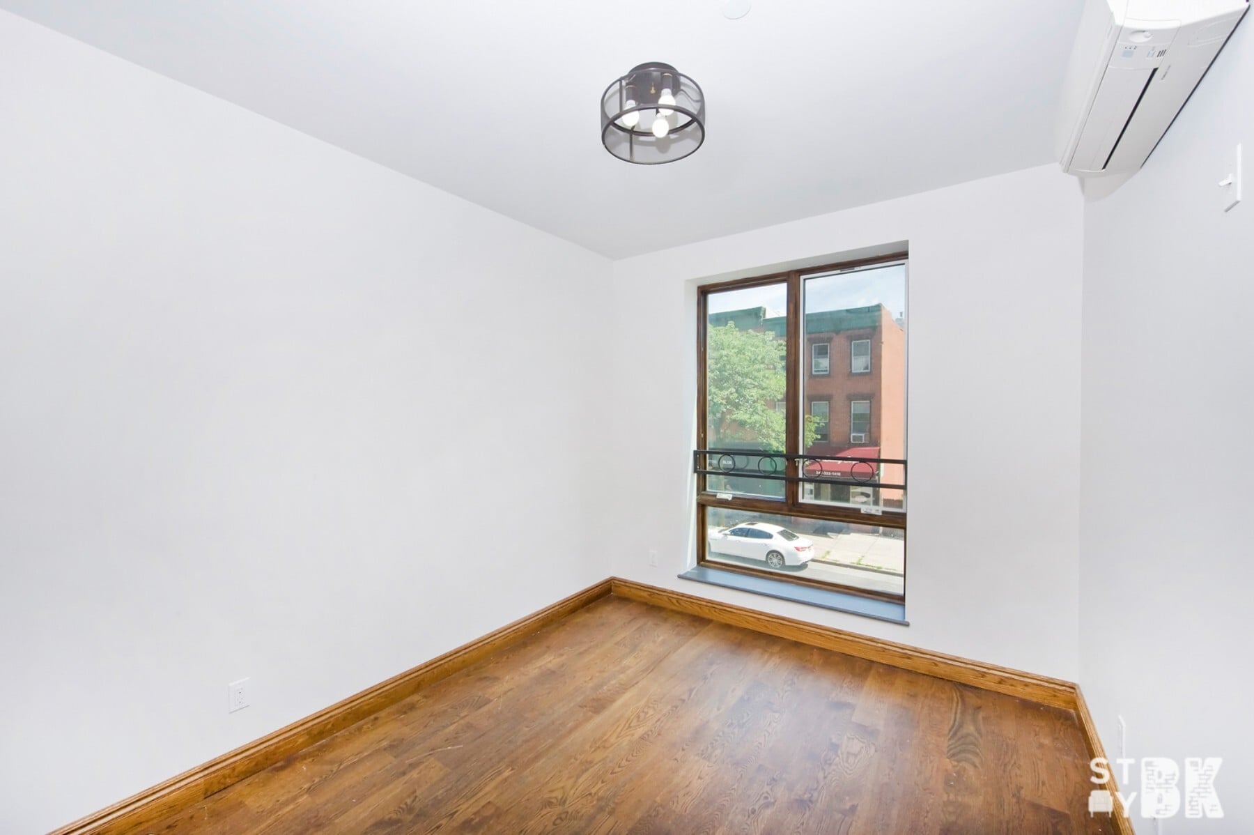 Building Photo - 599 Myrtle Ave
