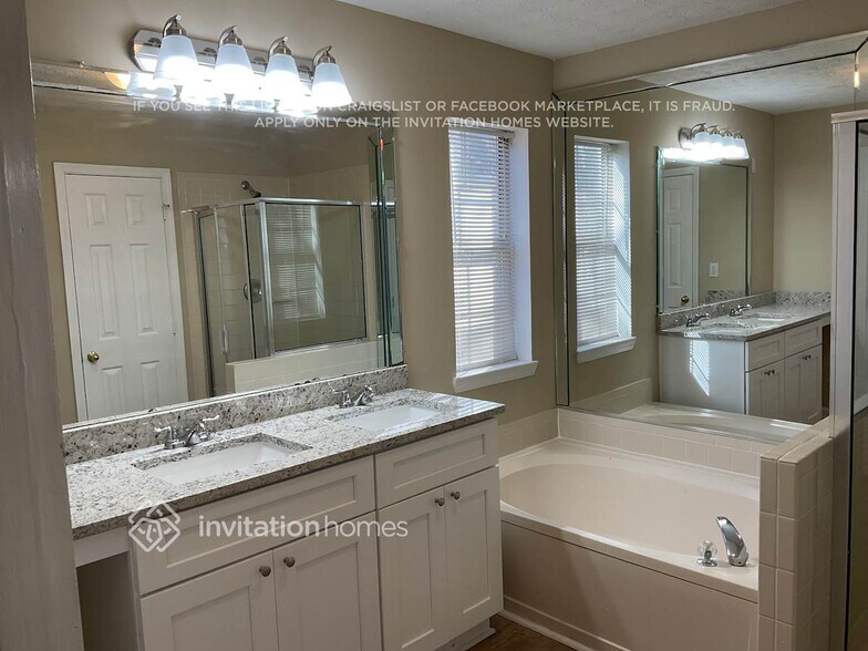 Building Photo - 2820 Sweet Oaks Ct