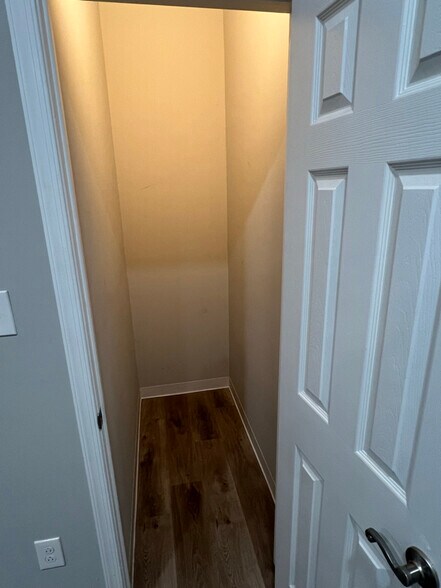 Building Photo - 7038 Woodland Ave