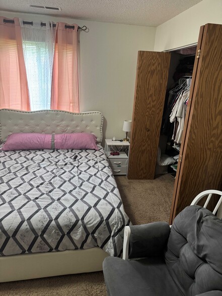 Building Photo - 173 S Scott Blvd