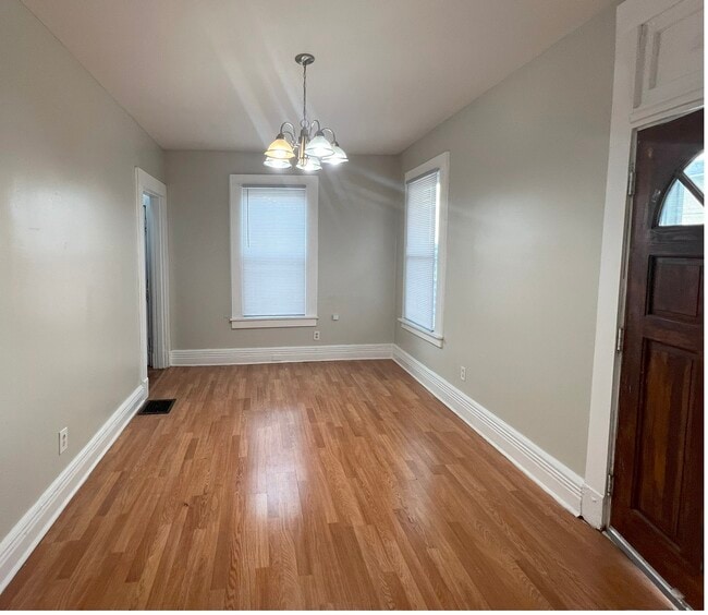 Building Photo - 673 S 27th St