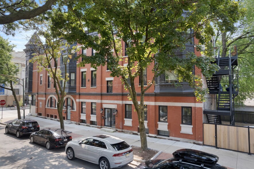 Building Photo - 1405 W Belden Ave