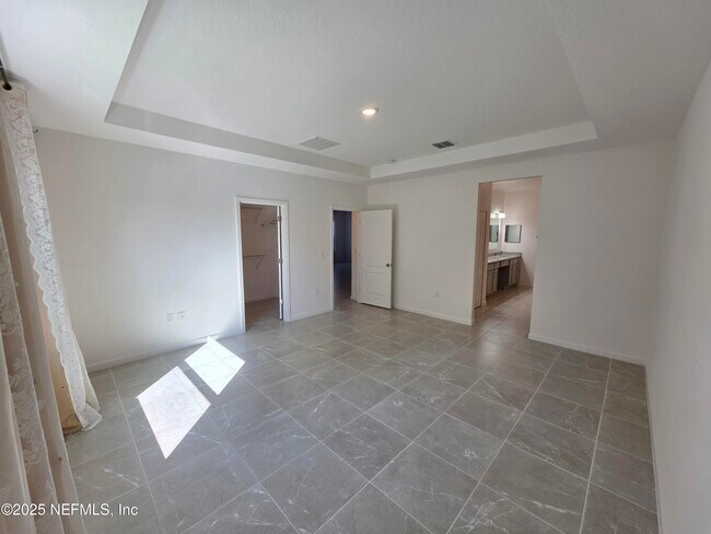Building Photo - 3233 Crocus Ln