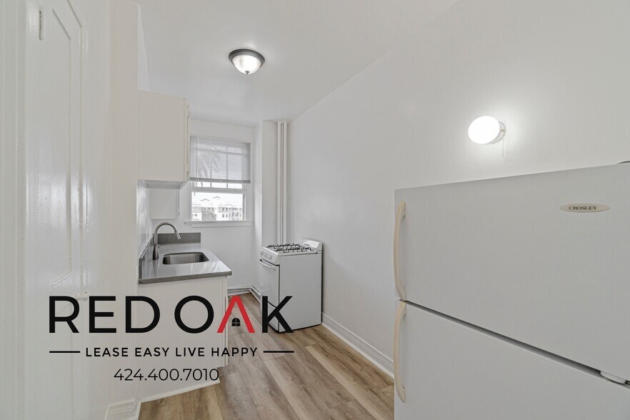 Building Photo - 2505 W 6th St