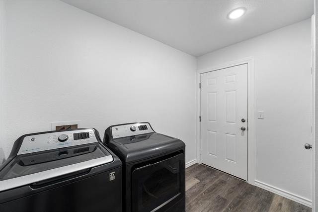 Building Photo - 2004 W 2nd Ave