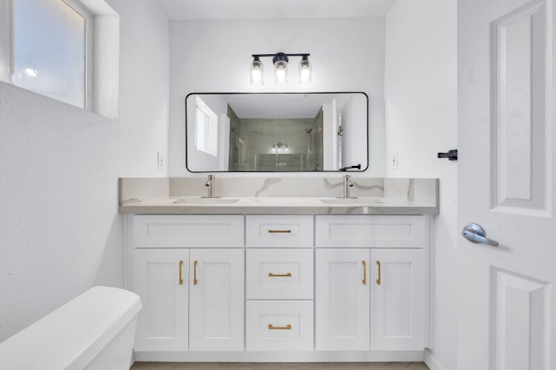 Building Photo - 3424 Andover St