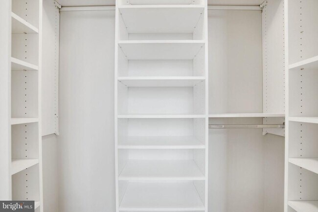 Building Photo - 801 N Fairfax St