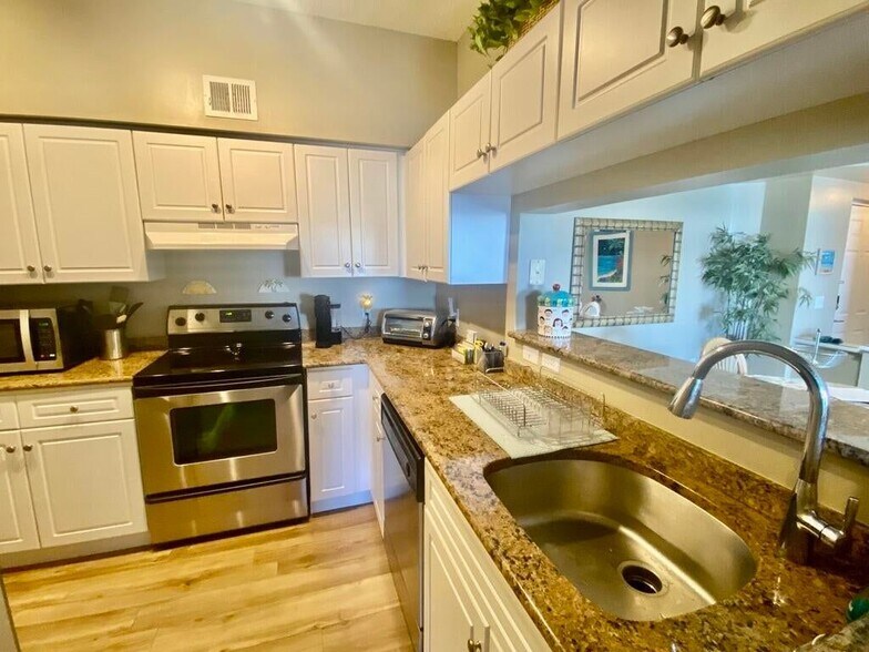 Building Photo - 4411 Tuscany Way