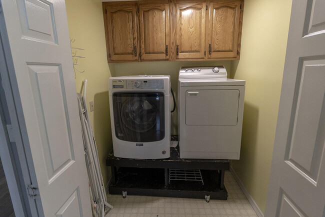 Building Photo - 4500 W Bridgewood Dr