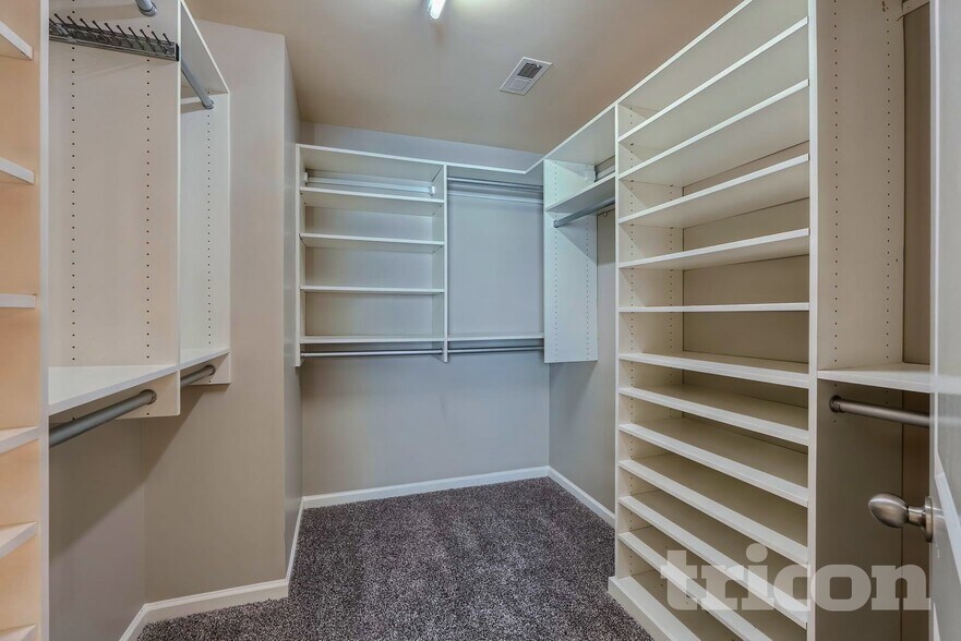 Building Photo - 10719 Cove Point Drive